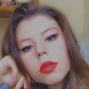 Meet your Posher, Emina